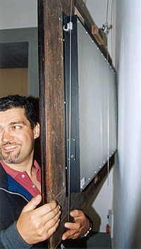 Aufhängung des Exponates