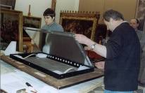 Aktive Be-/Entfeuchtung der Protectorvitrine mit dem aktiven Klimatisierungsgerät HAHN RK2